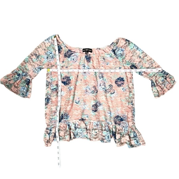 Almost Famous Off The Shoulder Lace Pink Floral Top - Size Small - Picture 13 of 14